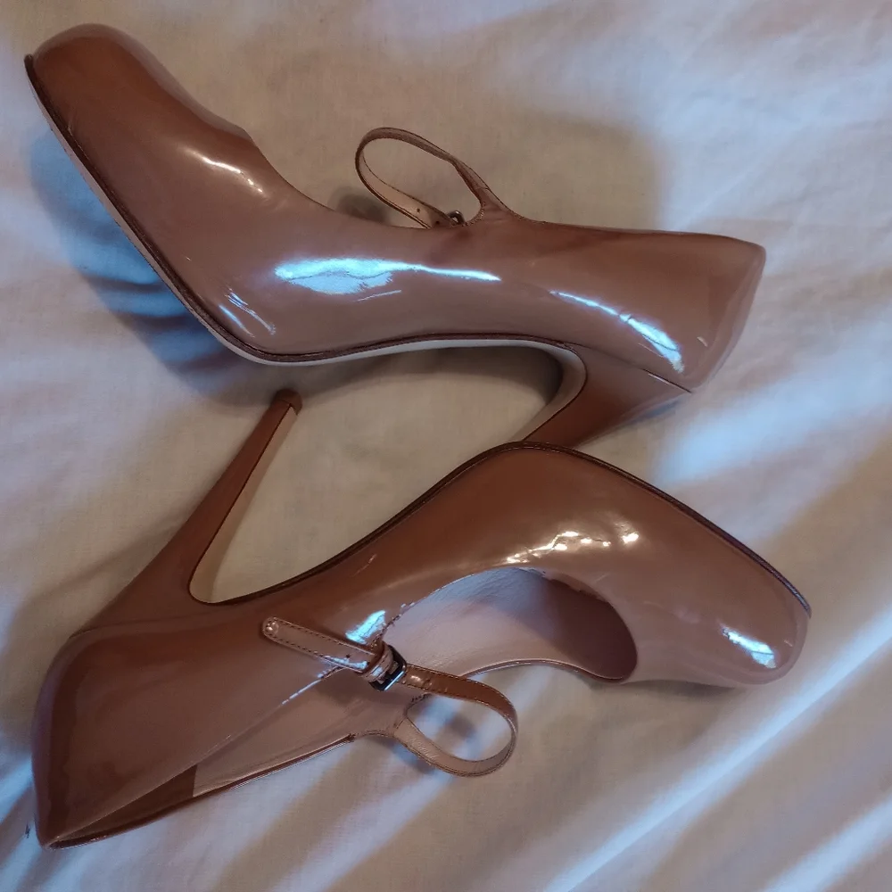 Tan Mui Mui Heels - Picture 2 of 4